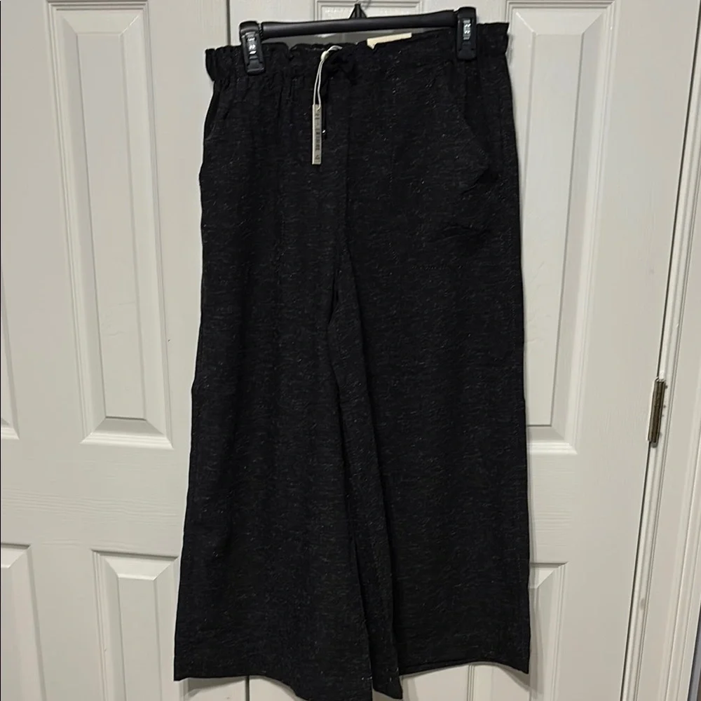 Max Studio Heathered Cropped Wide Leg Trouser - Picture 2 of 14